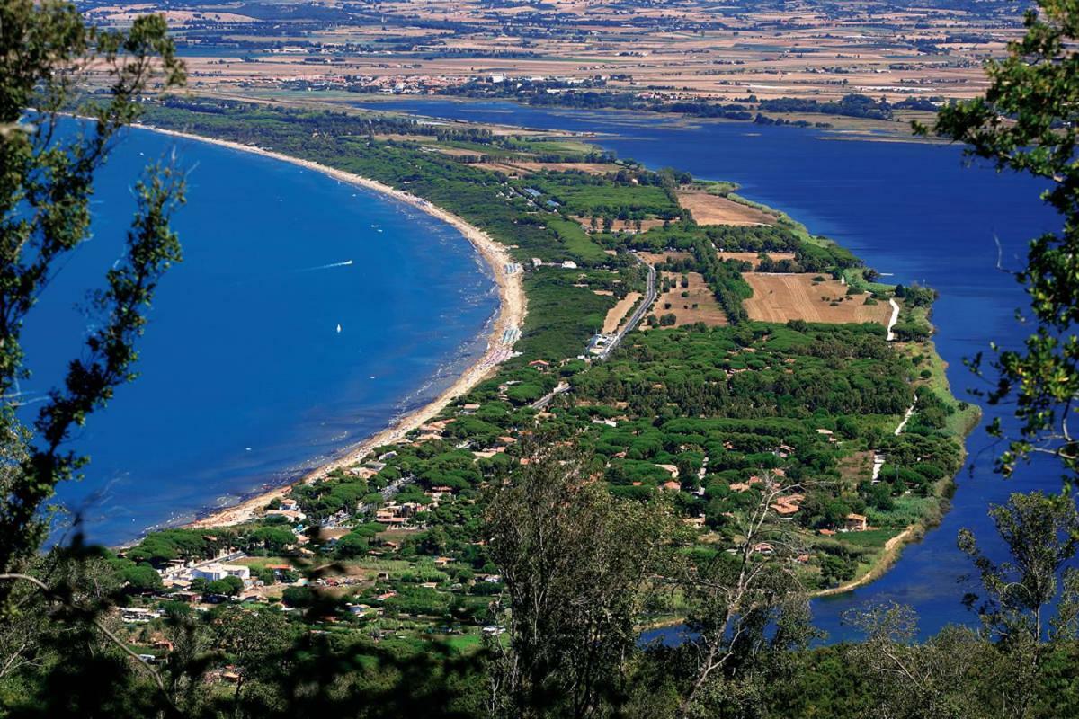 Pensione Verde Luna Orbetello Bagian luar foto